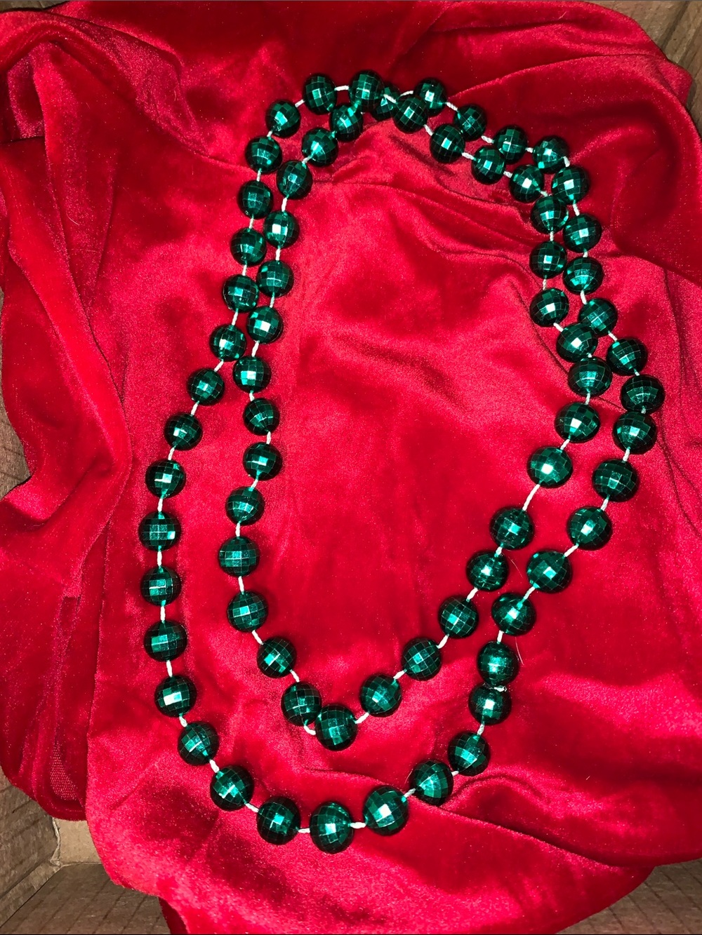 Emerald Faceted Bead Necklace - Women's Jewelry